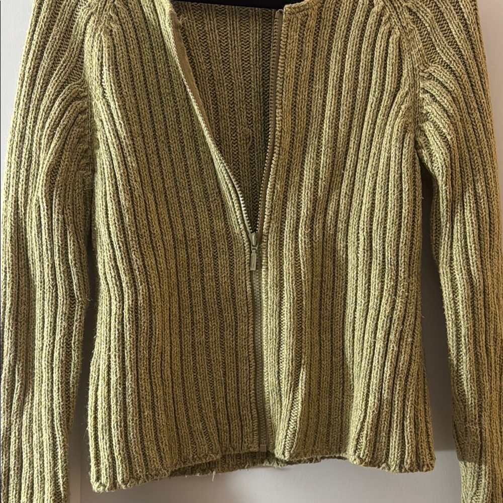 Green Ribbed Sweater - Picture 4 of 4